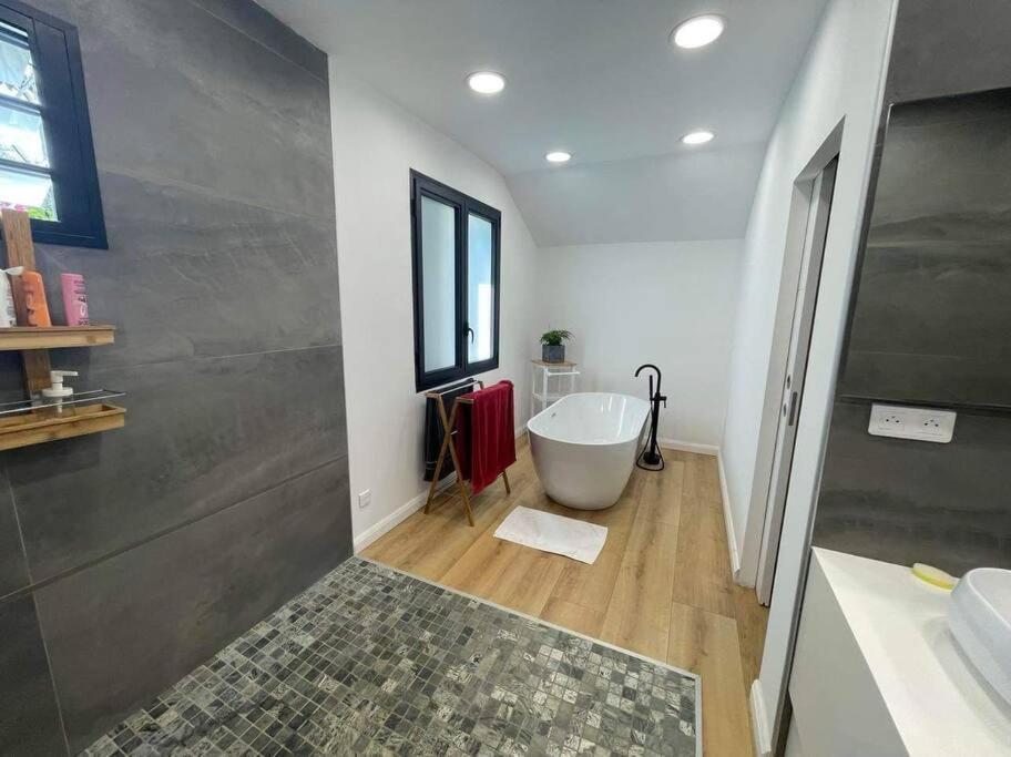 La Villa Jujubes Avec Piscine Chauffee - 5 Chambres Spacieuses Le Bois de Nefles  외부 사진